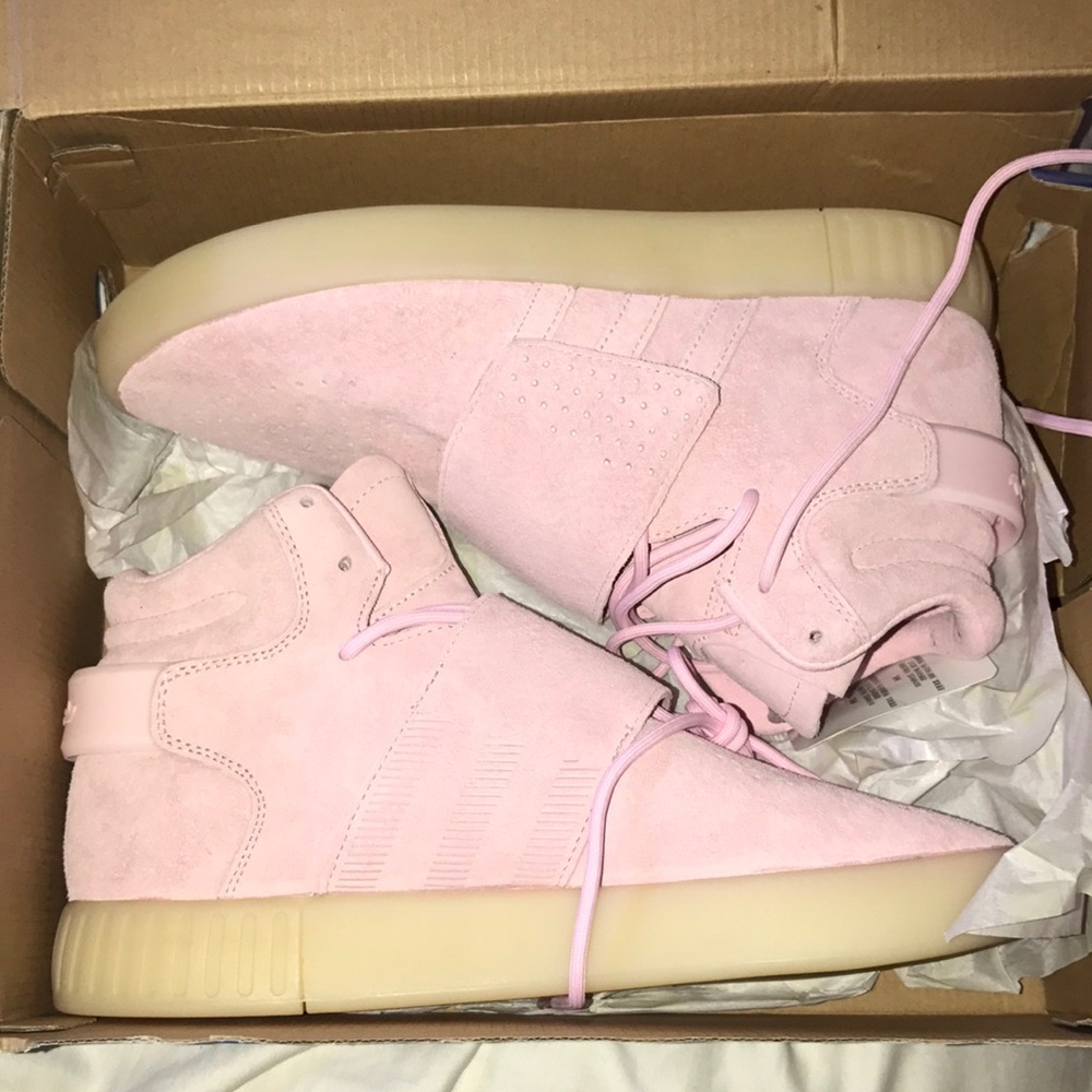 Adidas pink sneakers